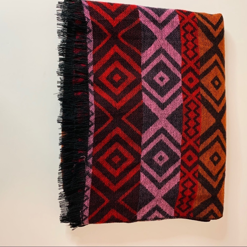Maurices Aztec pattern scarf - Picture 5 of 8